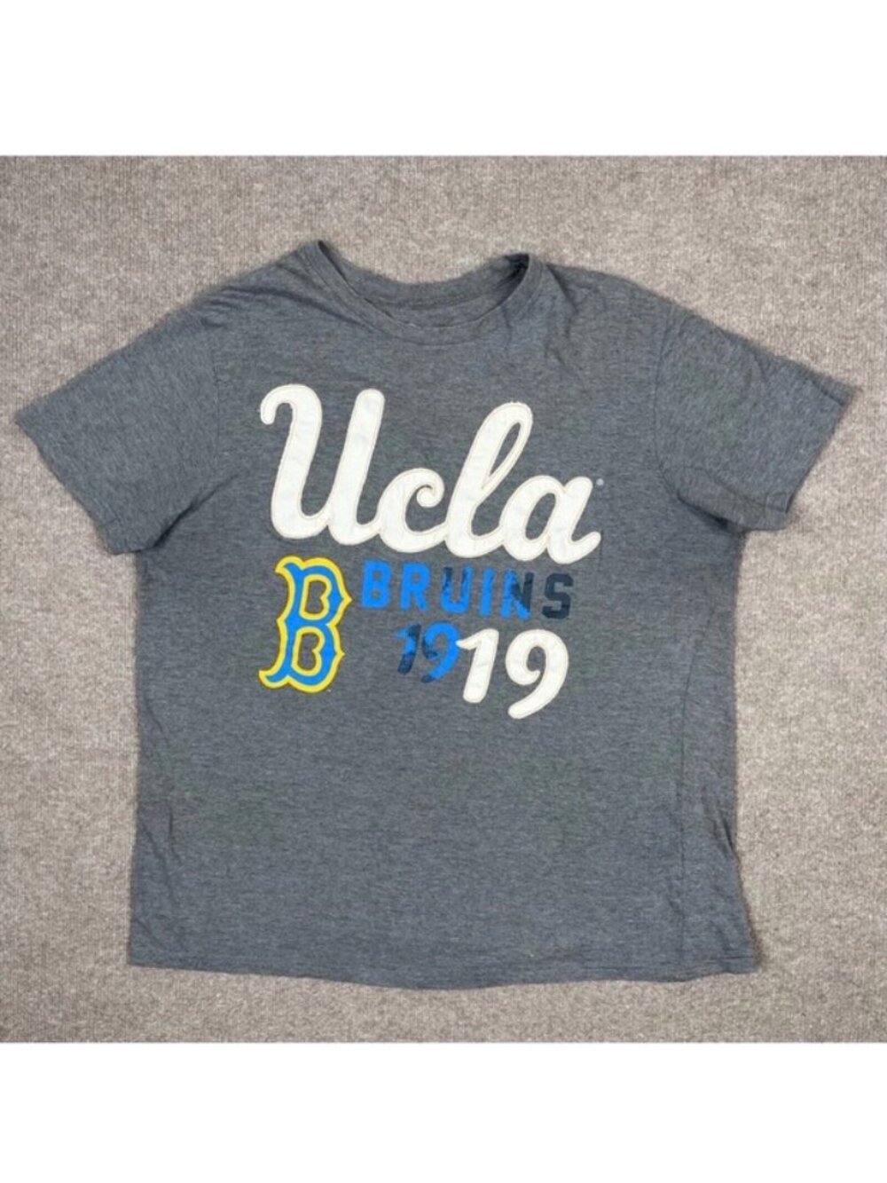 UCLA Bruins T Shirt Womens Size M Gray Short Sleeve Oversized Tee